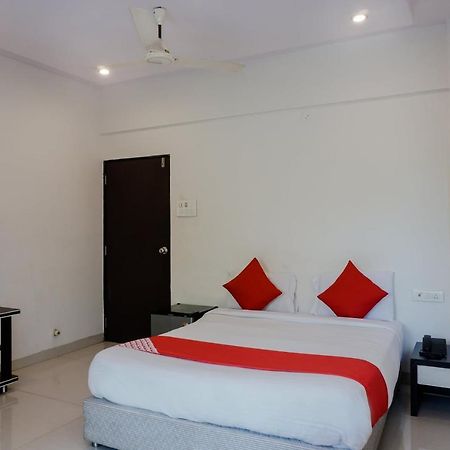 Dreams Holiday Resort Lonavala Buitenkant foto